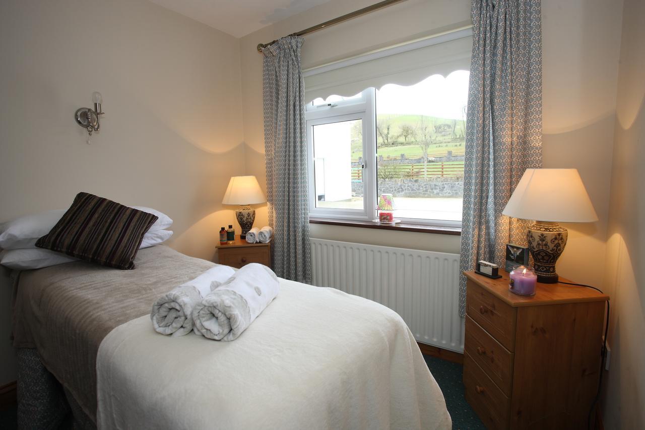 Avondale Farmhouse B&B Pettigoe Buitenkant foto