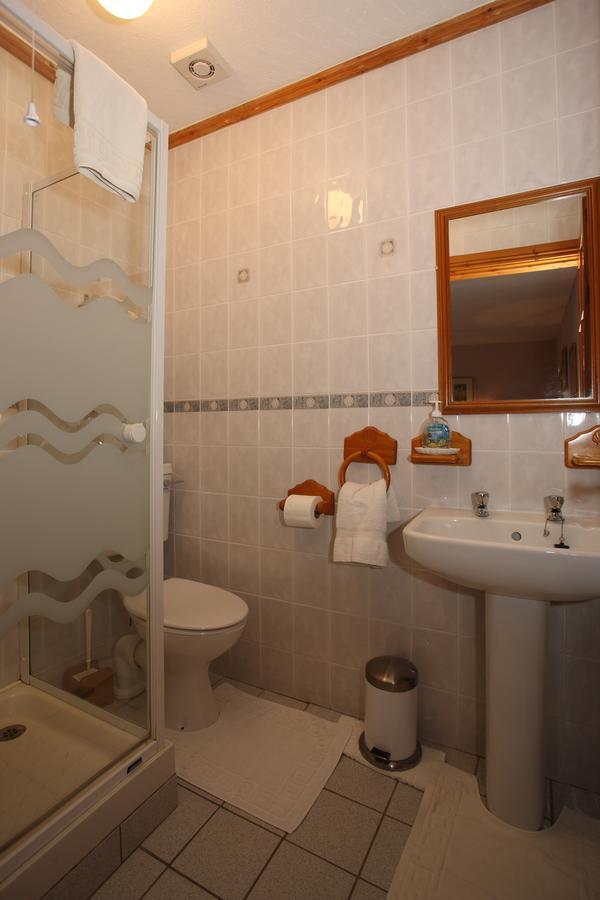 Avondale Farmhouse B&B Pettigoe Buitenkant foto