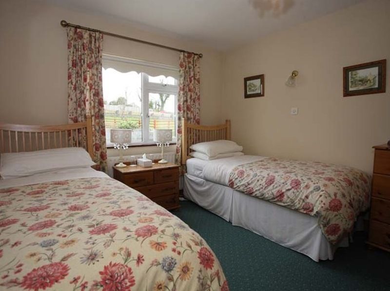 Avondale Farmhouse B&B Pettigoe Buitenkant foto